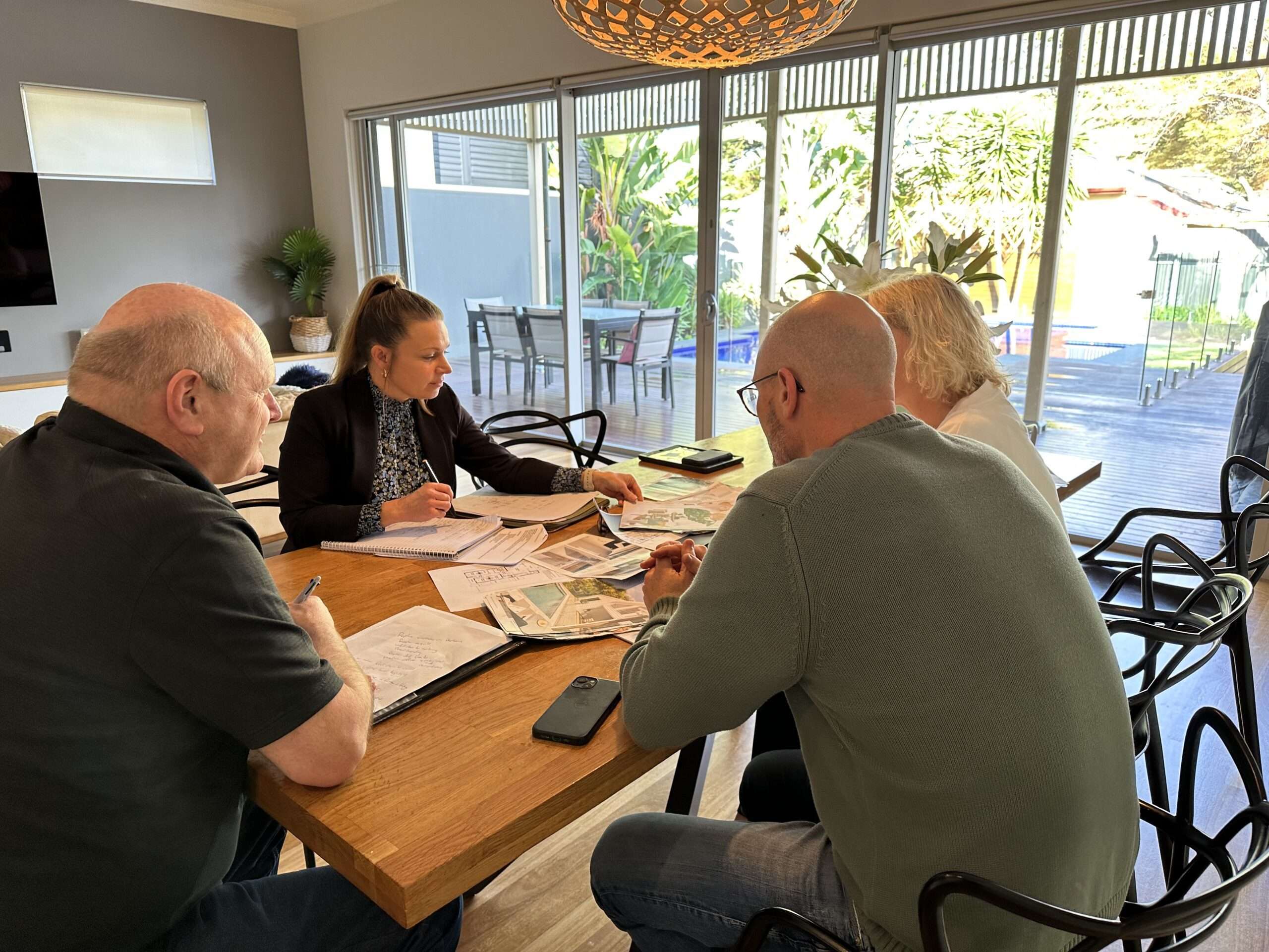 DESIGN-MEETING