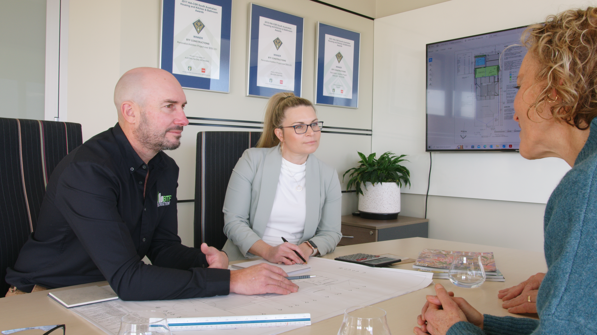 6 Things to Check About Your Builder Before You Sign A Contract